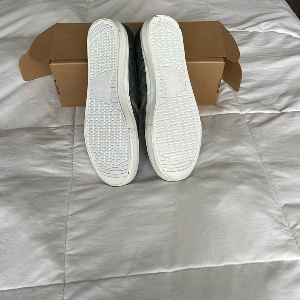 Medium Width - image 5